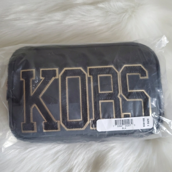 MICHAEL KORS FANNY PACK/BELT BAG - Picture 4 of 5